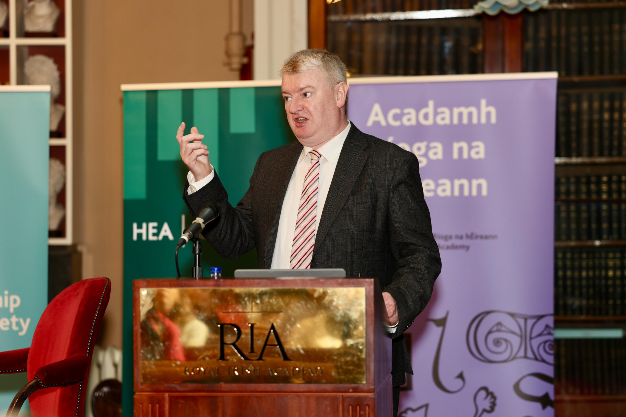 Tim Conlon from the HEA presenting at a conference.